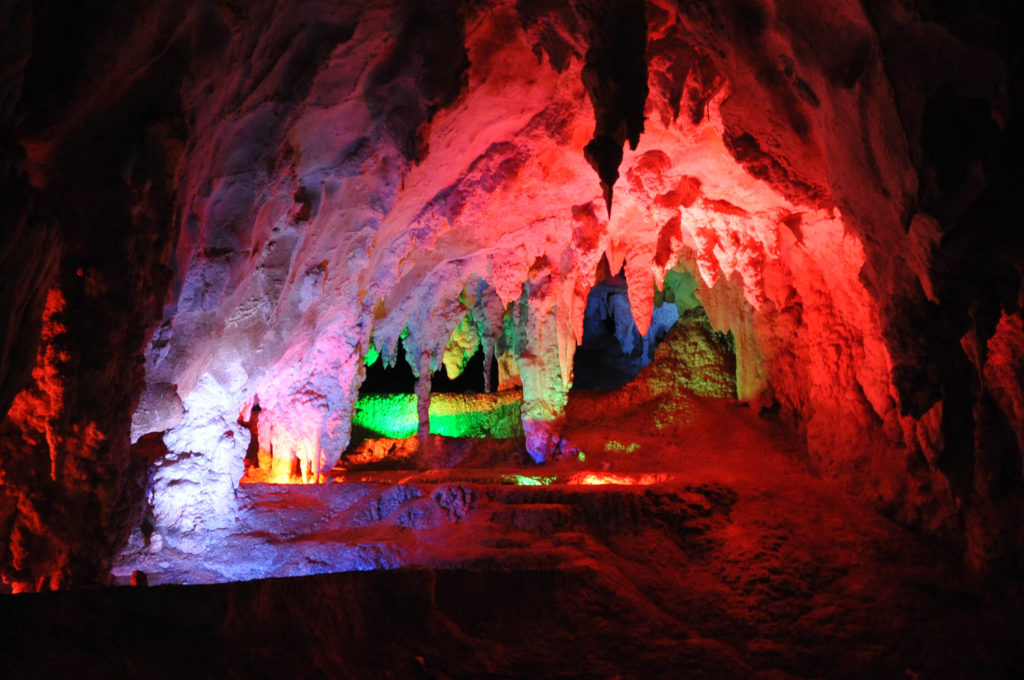 Chifley-Cave-Jenolan-Caves-source-Wikipedia