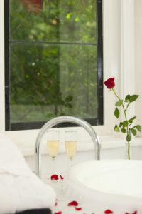 strawberry-leura-spa-window-1