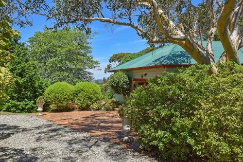 002 Open2view ID448722-124-126 Narrow Neck Rd